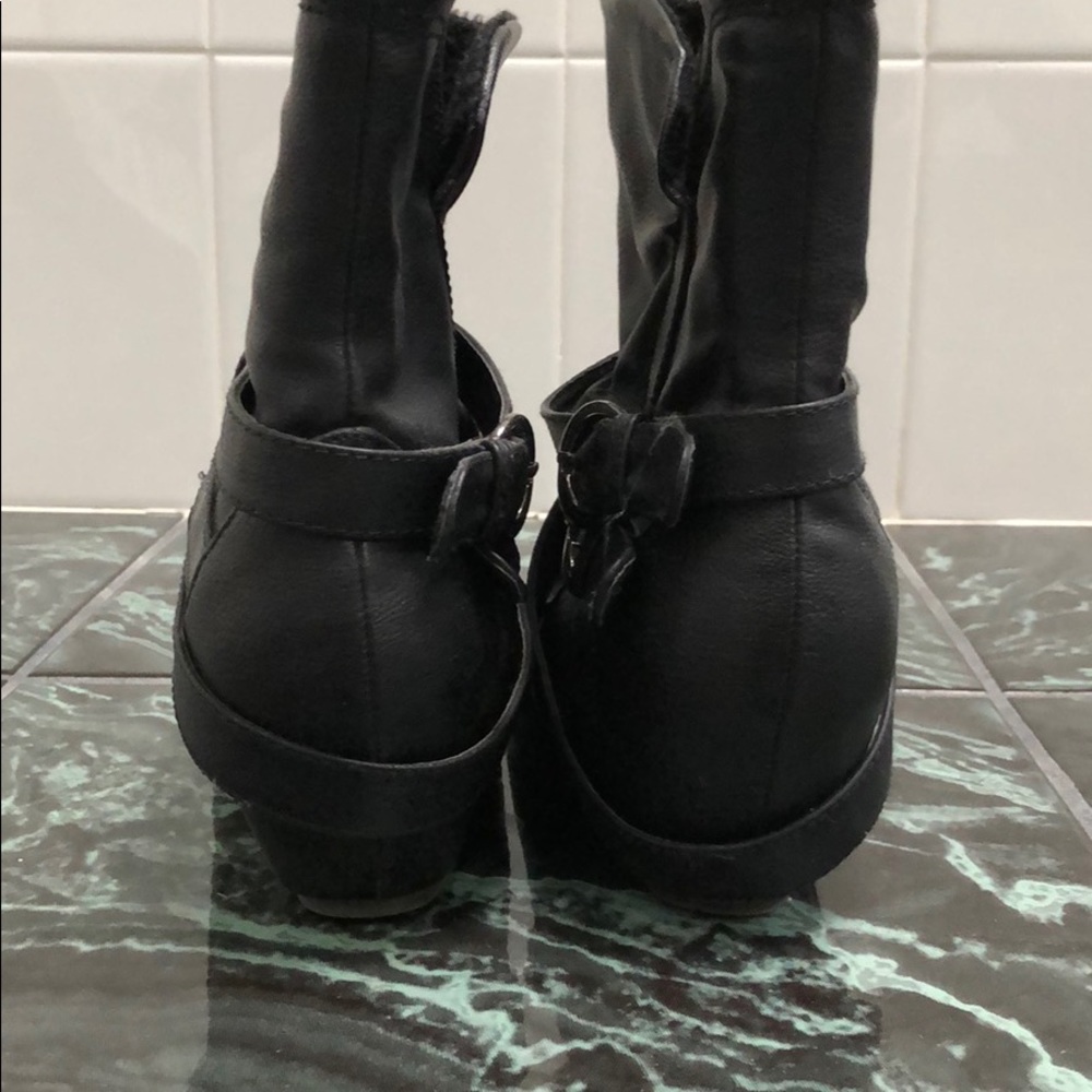 Black booties - Picture 4 of 7